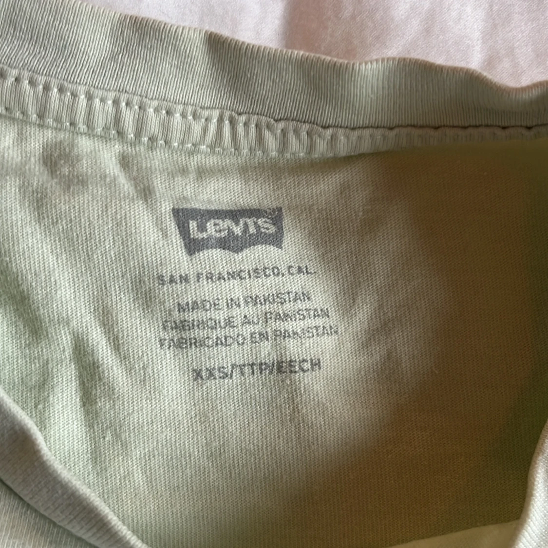Ljusgrön Levi's t-shirt med tryck  - 2