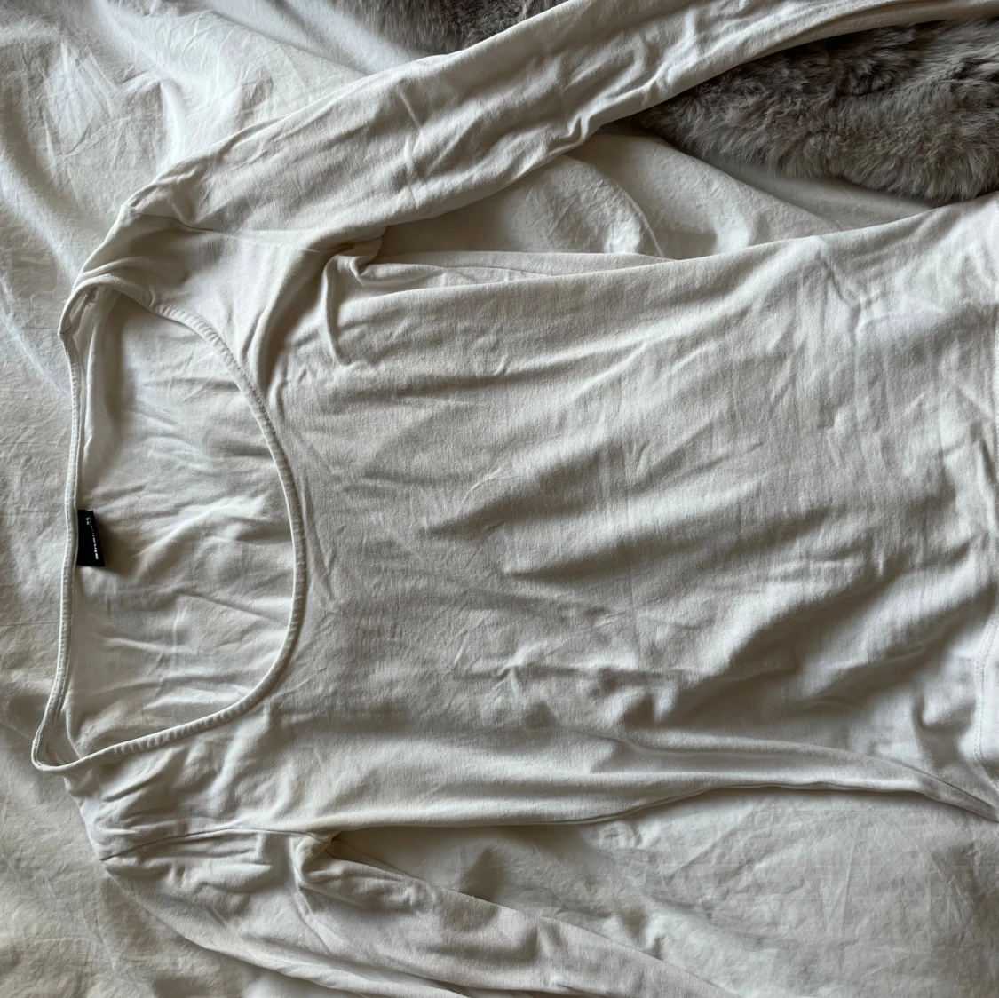 Vit långärmad topp från Gina Tricot - 1