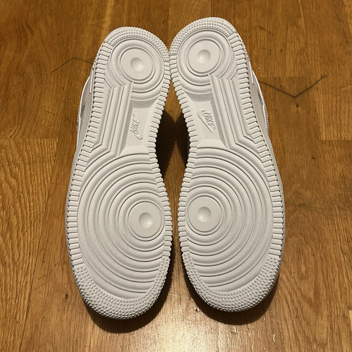 Nike Air Force 1 helvita sneakers - 2