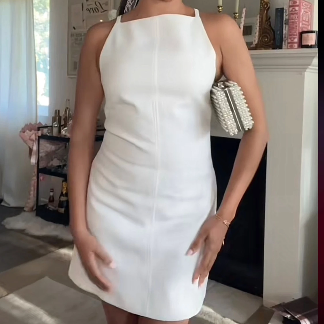 Vit kort klänning med raka axelband