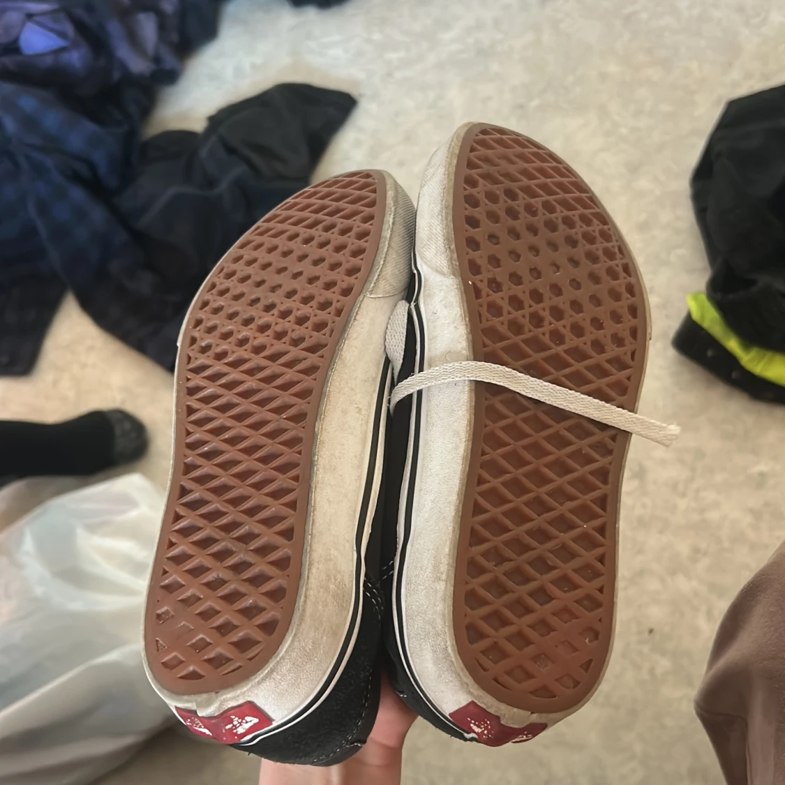 Svarta Vans Old Skool sneakers strl 39 - 1