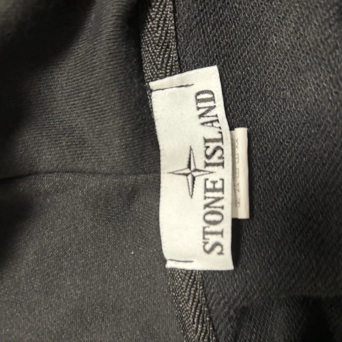 Svart hoodie från Stone Islan - 1