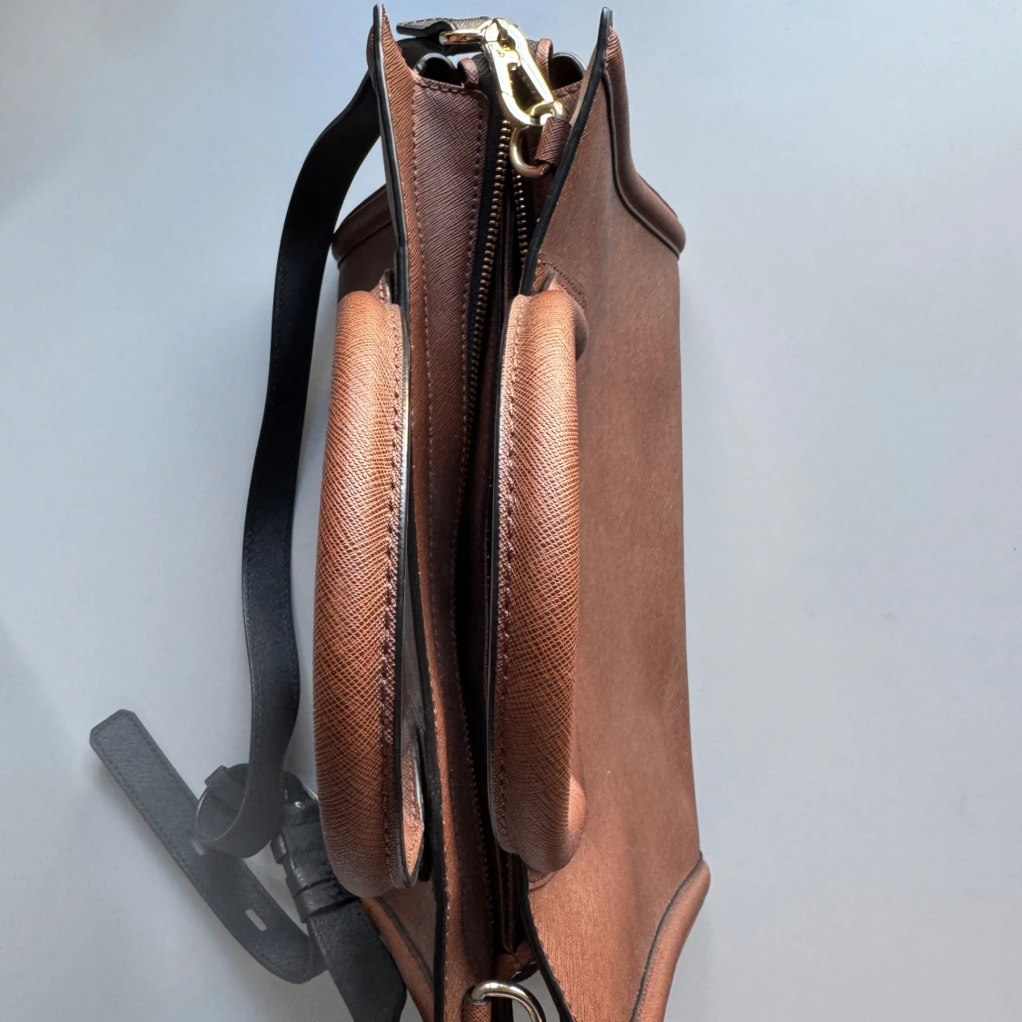 Brun handväska från Karl Lagerfeld - 2