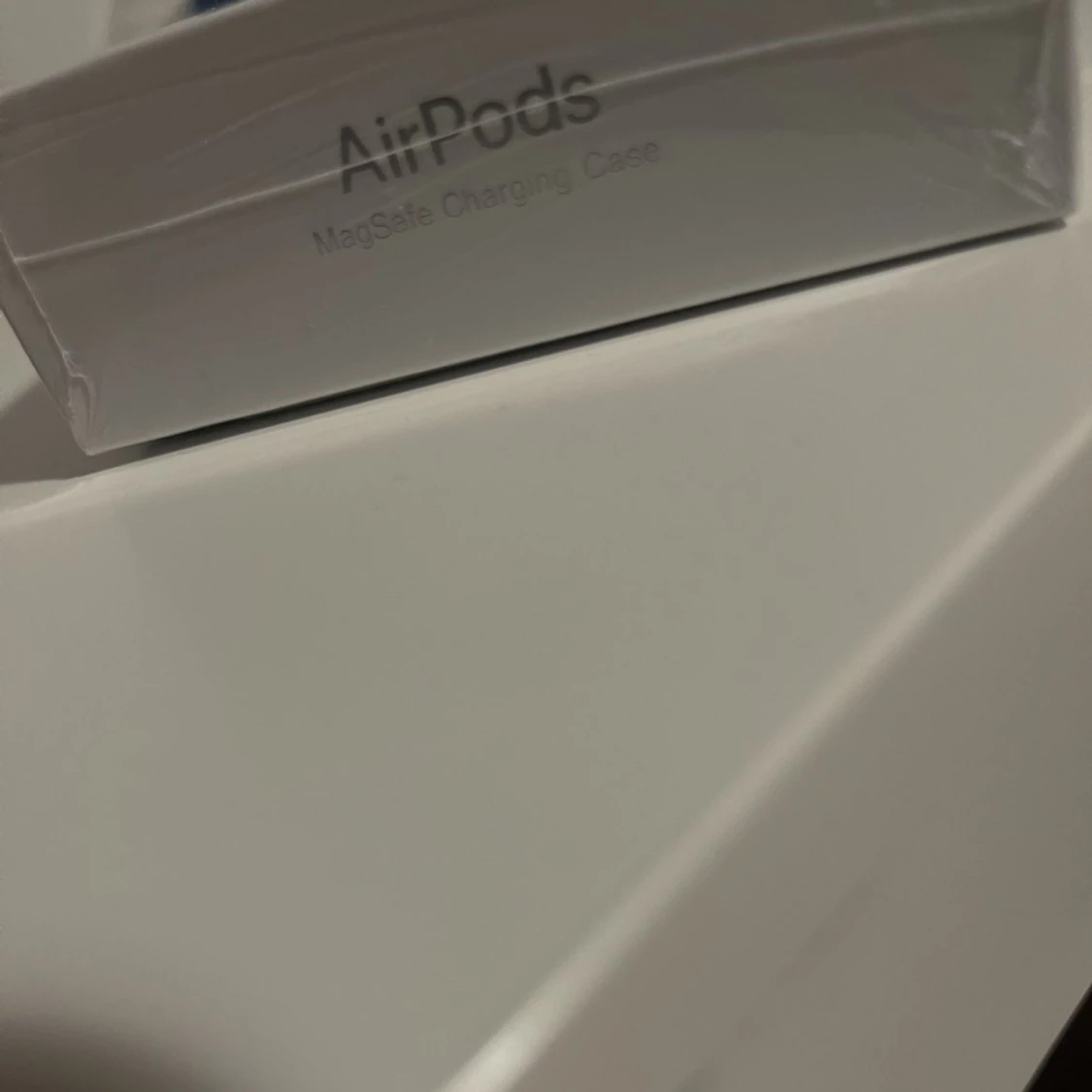 AirPods (3rd generation) med MagSafe-laddningsetui - 3