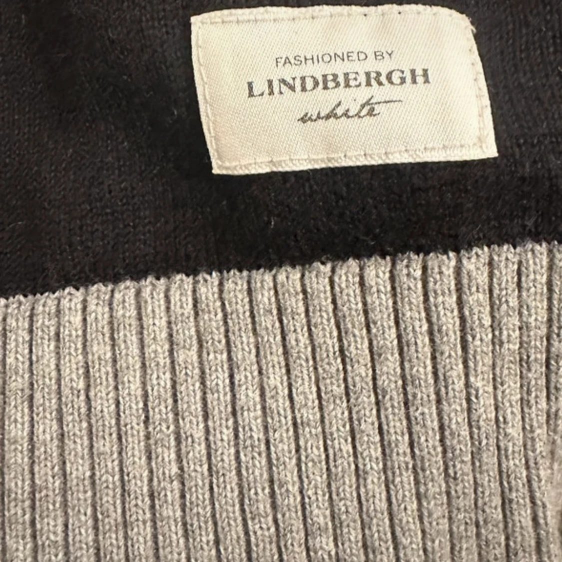 Grå och svart tröja från Lindbergh - 3