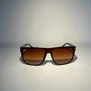 Ray-Ban solglasögon - Helt nya. väldigt populära. Först till kvarn.😁 Ej äkta