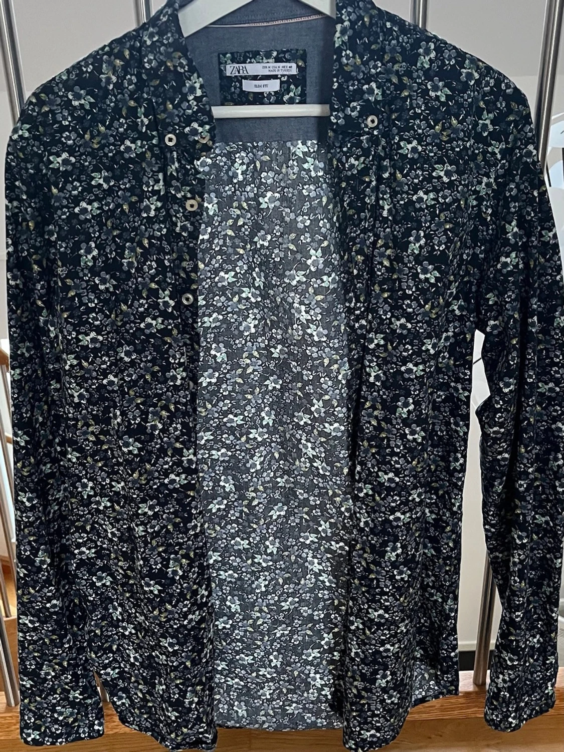 Blommig slim fit skjorta från Zara