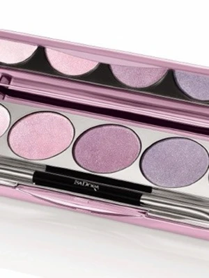 Isadora ögonskuggspalett i rosa/lila - Säljer en ögonskuggspalett från Isadora med fem skimrande nyanser i rosa och lila toner. Paletten kommer i ett snyggt rosa fodral och inkluderar en dubbeländad applikator. Perfekt för att skapa både mjuka och intensiva ögonlooks.