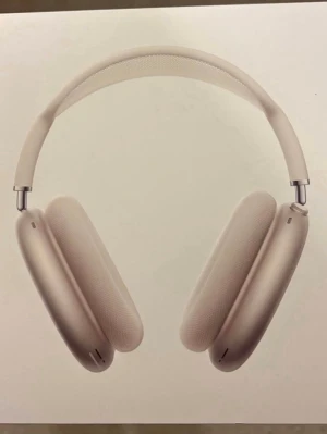  AirPods Max Starlight - Säljer mina orginal Apple AirPods Max i färgen Starlight i mycket fint skick, ingår originalförpackning och Smart Case.