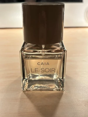 CAIA Le Soir EdP - Le Soir från CAIA. Köpt för 600kr men kom tyvärr inte till användning.