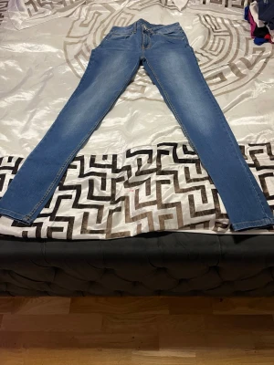 Cubus Blue Skinny Jeans - Classic blue skinny jeans from Cubus. Comfortable fit with a timeless design – perfect for everyday wear. Brand: Cubus Size: M Fit: Skinny Color: Blue Material: 100% cotton Condition: Good condition, normal signs of wear Style: Casual / everyday Easy to style with sneakers or boots. Great basic jeans for any wardrobe. Feel free to message me if you have any questions 😊 