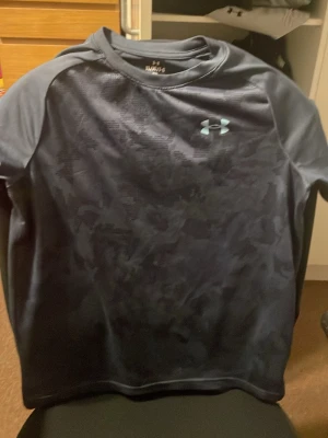 Under armour T-shirt  - Storlek xs