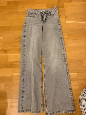 Jeans - Vida jeans. Endast testade