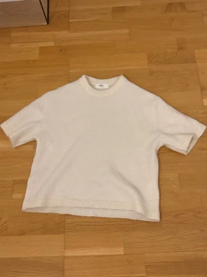 Stickad tröja - Stickad tröja