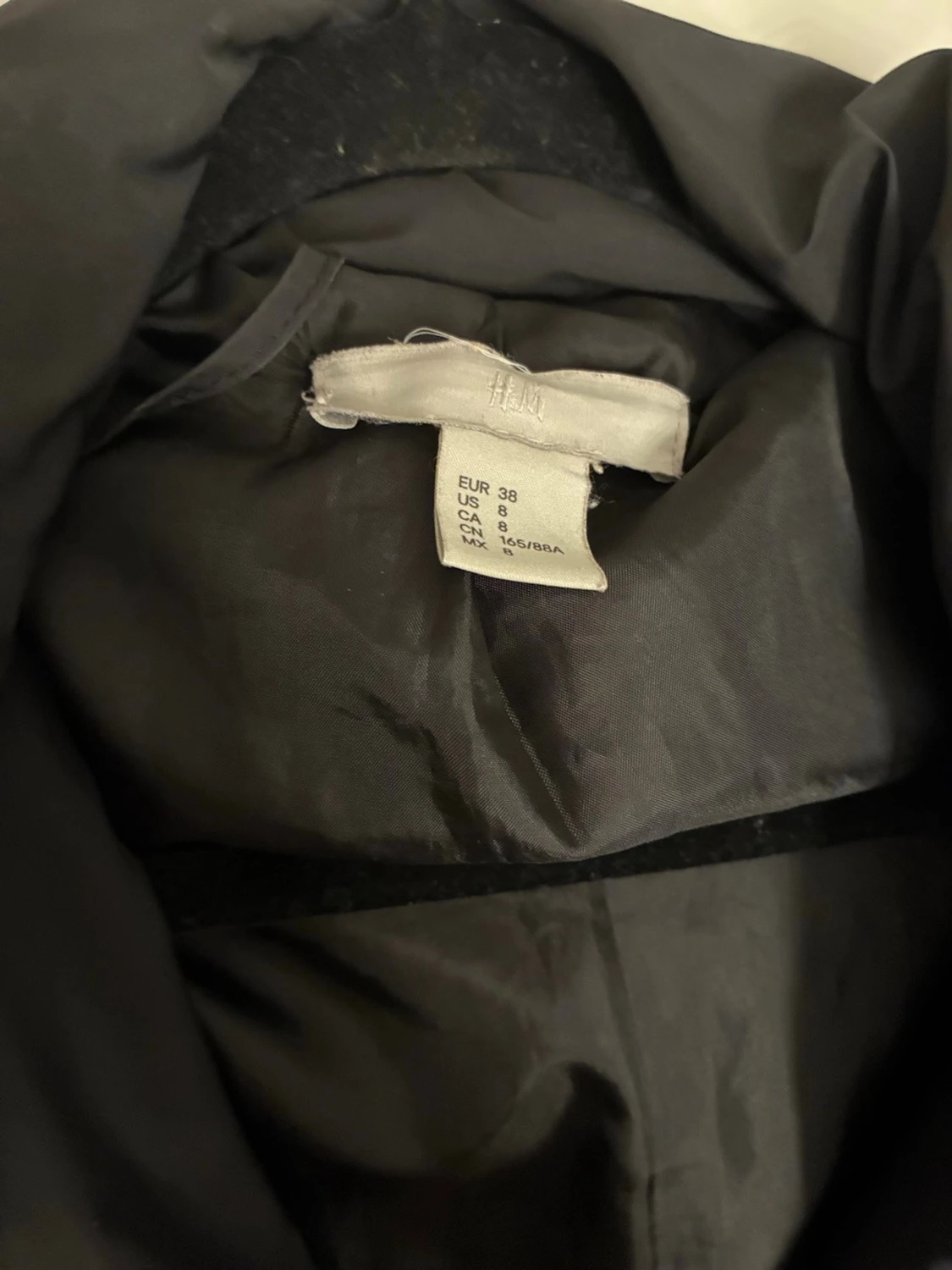 Svart pufferjacka från H&M, strl 38 - 1
