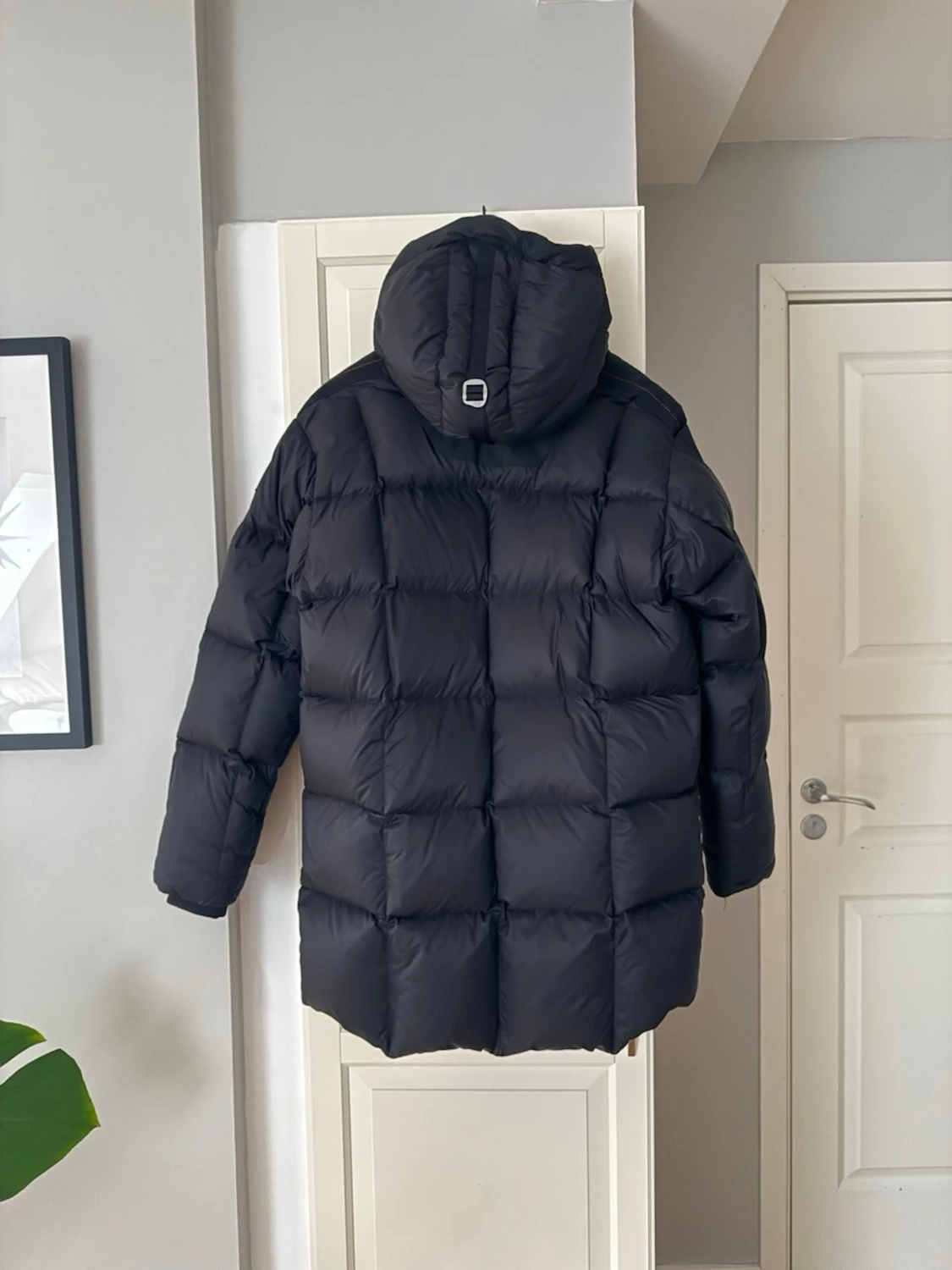 Svart dunjacka från Parajumpers - 2