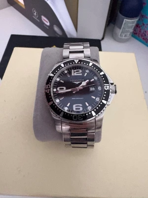 Klockor  - Massa klockor till salu skriv privat för pris 