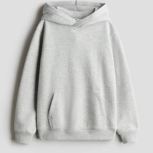 Hoodie - Grå Hoodie från HM. Knappt använd. 
