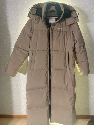 Helt ny Röhnisch dunjacka - Fått i tidig födelsedagspresent, kommer ej i användning. 