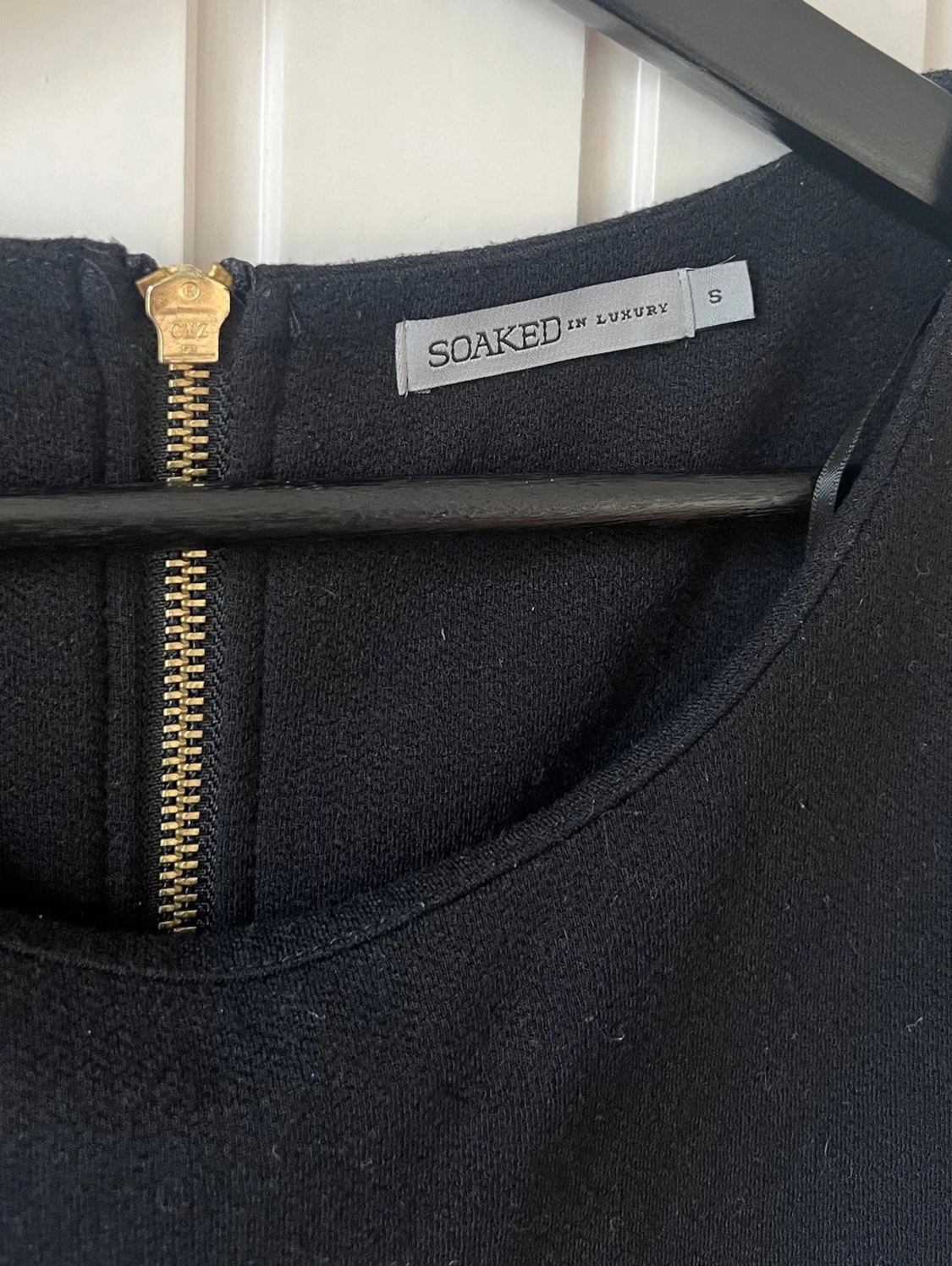 Svart klänning från Soaked in Luxury - 2