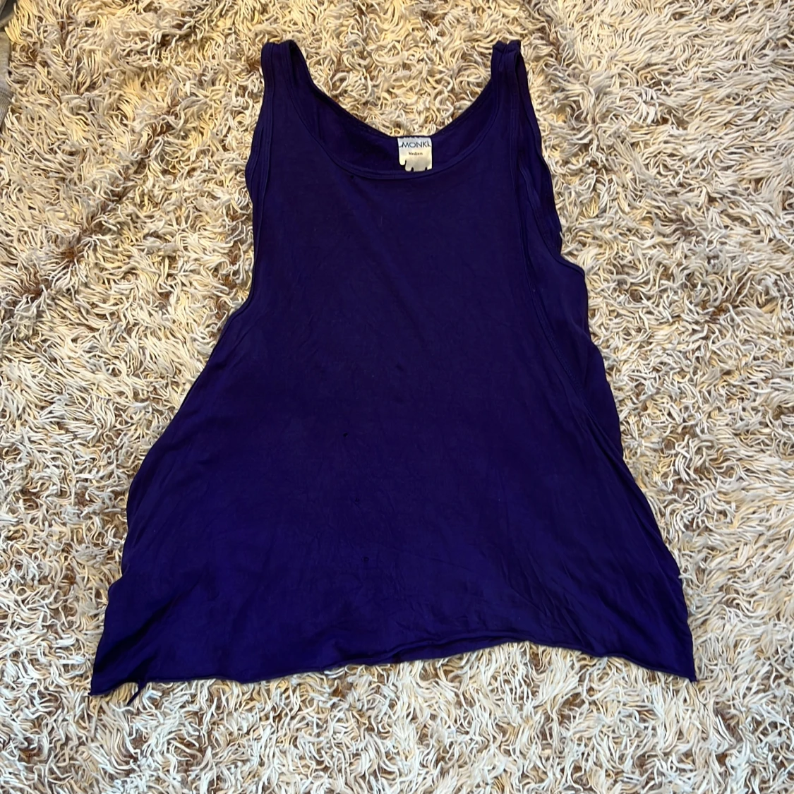 Lila linnetopp från Monki