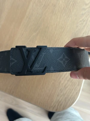 Bälte - Snyggt svart bälte 115 cm