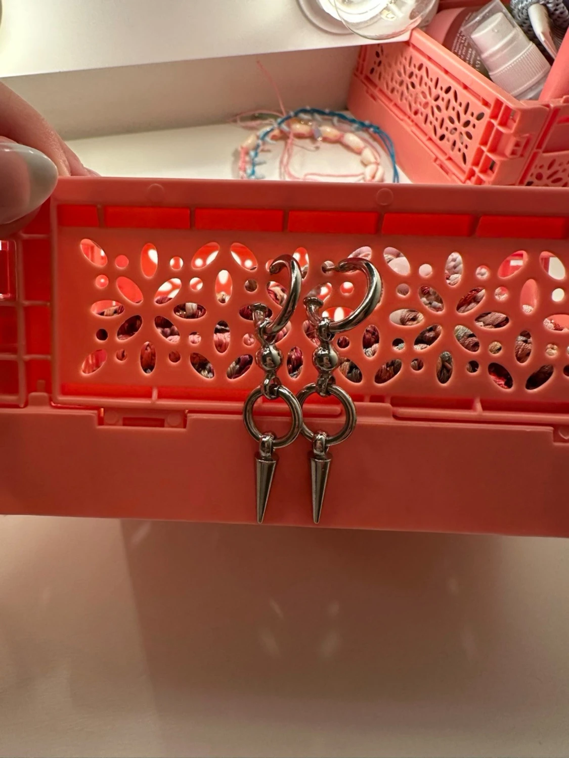 Ingen väst på soprtbilderna - 1