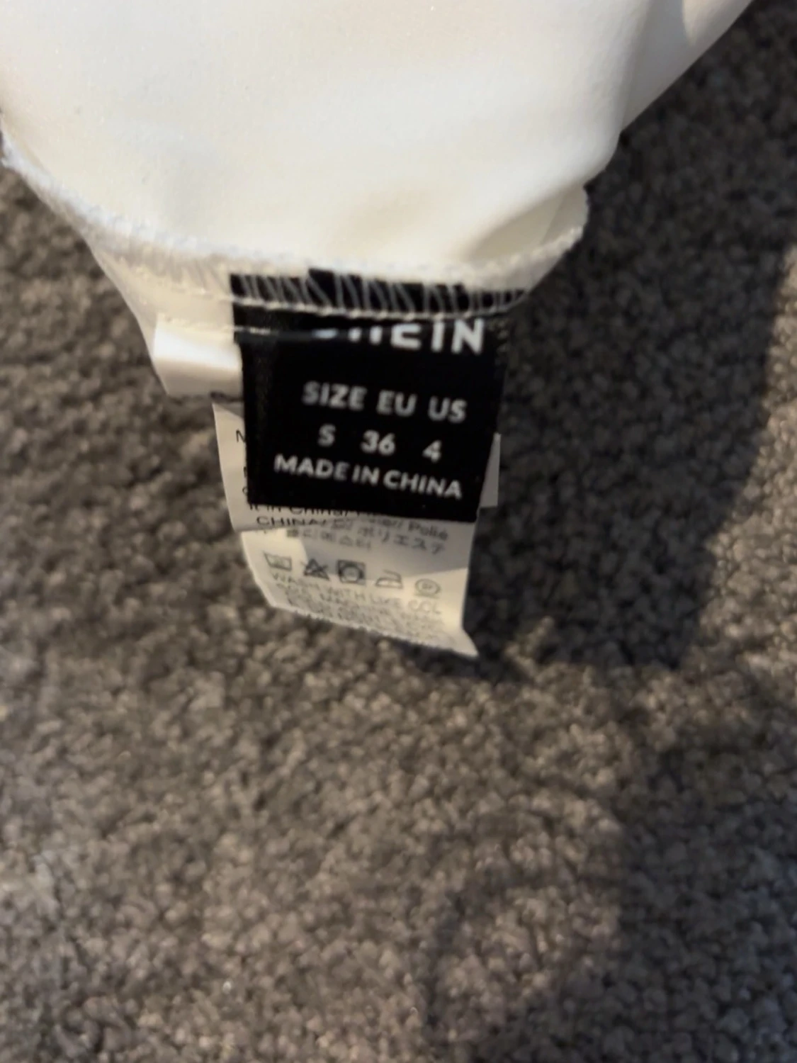 Vita kostymbyxor från SHEIN, storlek S - 2