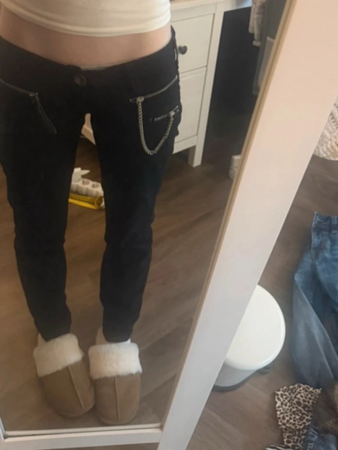 Svarta Miss Sixty jeans med kedja Str XS - 1