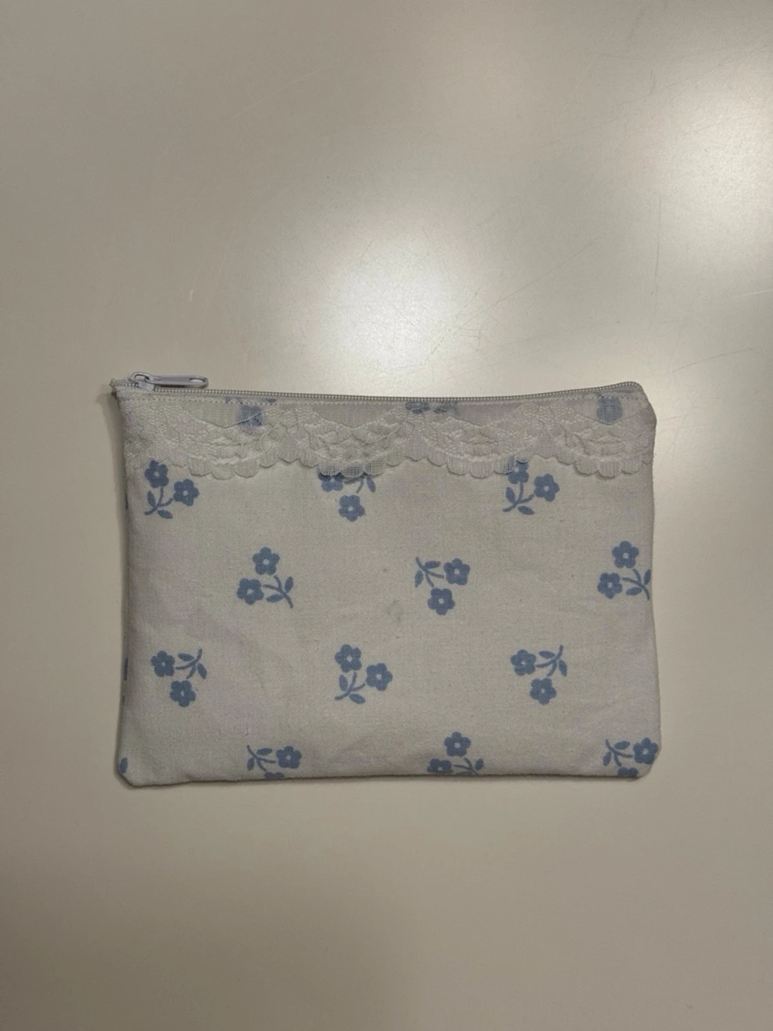 Handgjord necessär av second hand tyger - 1