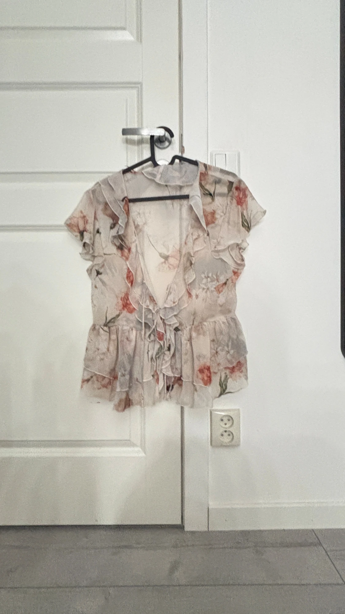 Blommig volangblus från Zara - 1