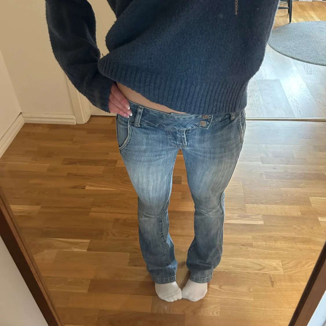 Lågmidjade blå bootcut jeans 💞