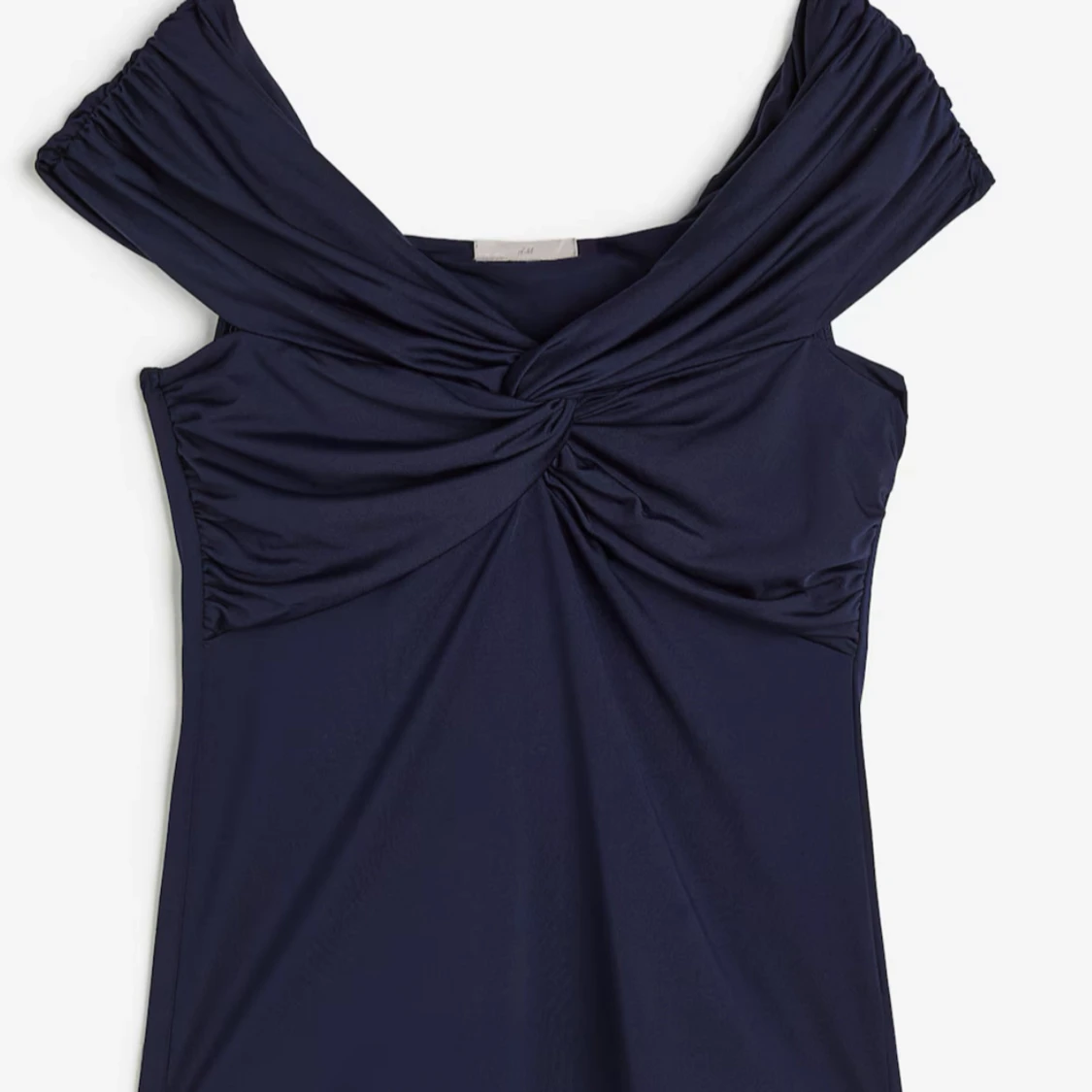 Mörkblå off shoulder topp från H&M