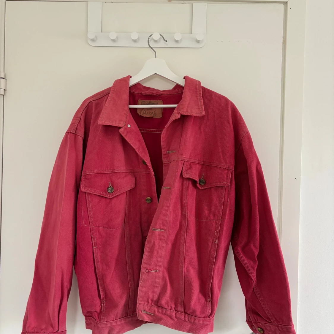 Rosa vintage jeansjacka från Anvil, stl L