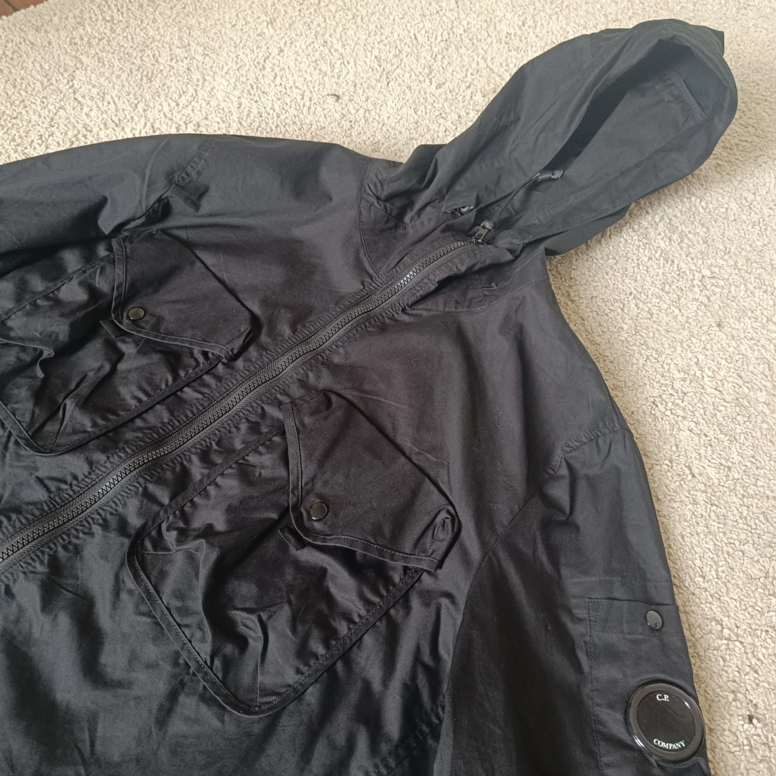 Svart vindjacka från C.P. Company - 2