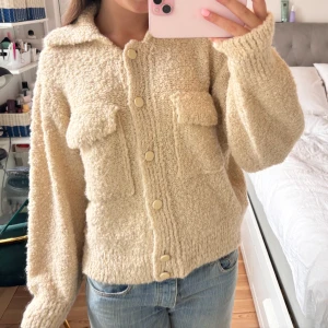 Stickad tröja!  - Så fin stickad tröja!