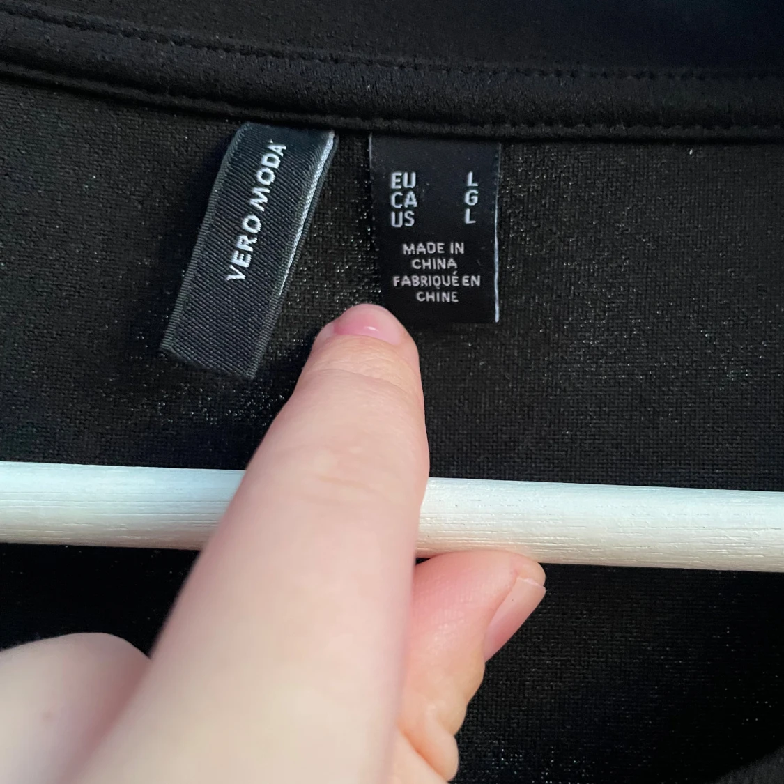 Svart kort puffärmad klänning Vero Moda - 1