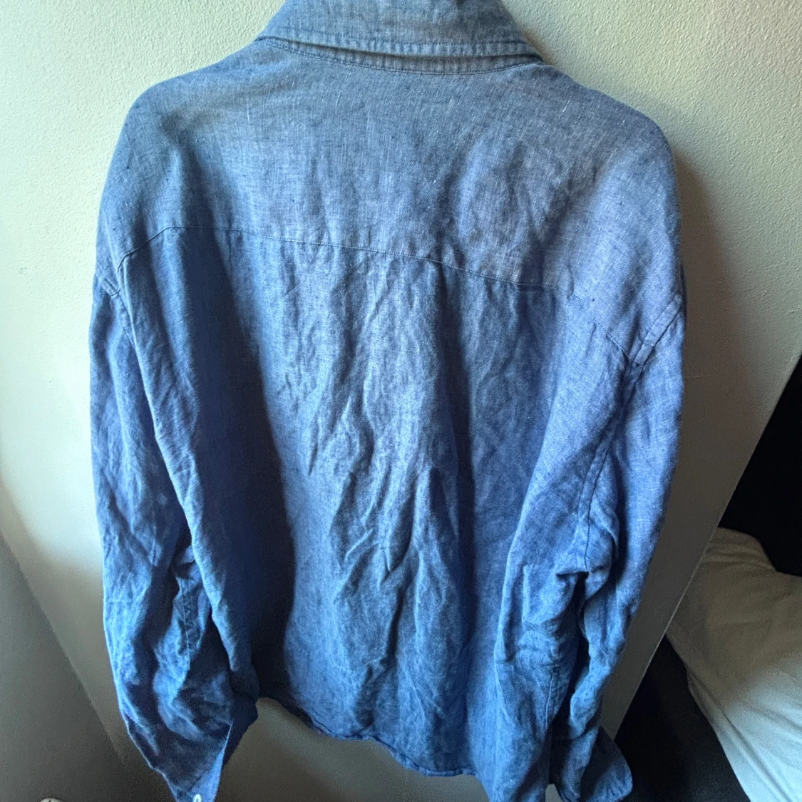 Blå linneskjorta från Massimo Dutti - 1