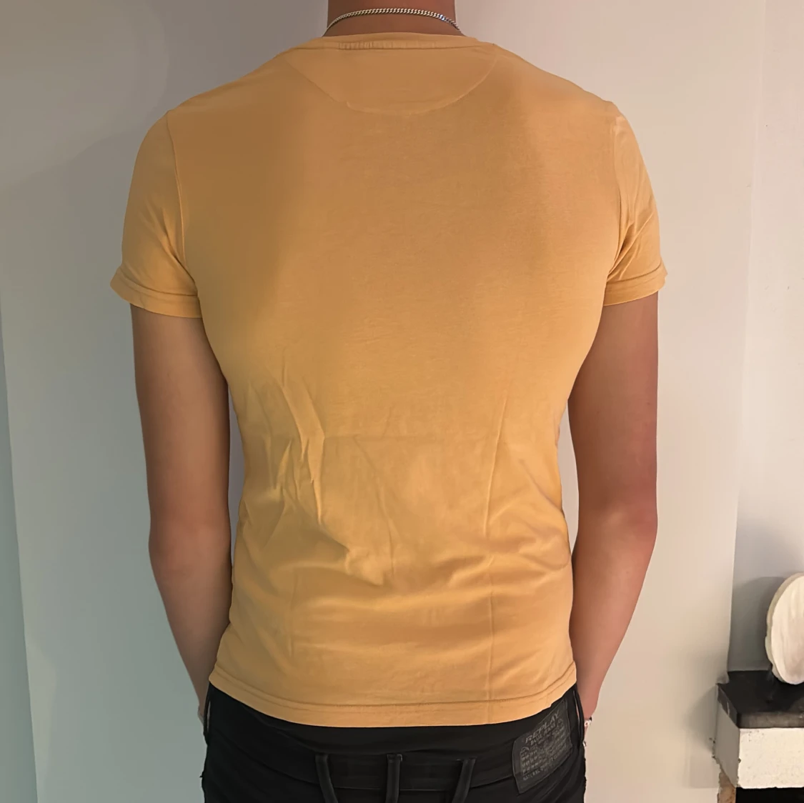 Orange t-shirt från Lyle & Scott - 1