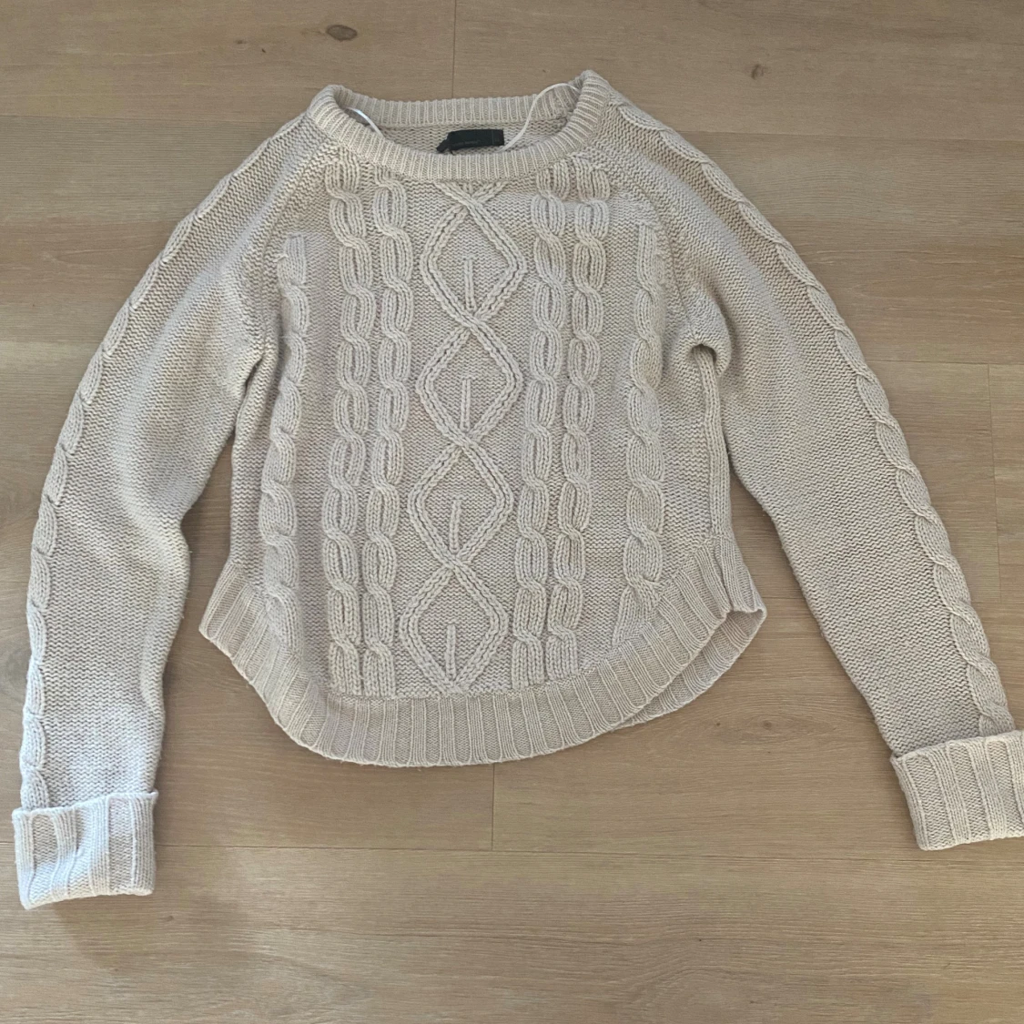 Beige stickad tröja från Vero Moda - 1