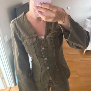 Jeanstopp - Perfekt för hösten, endast använd två gånger🤎🤎🤎🌱🌱