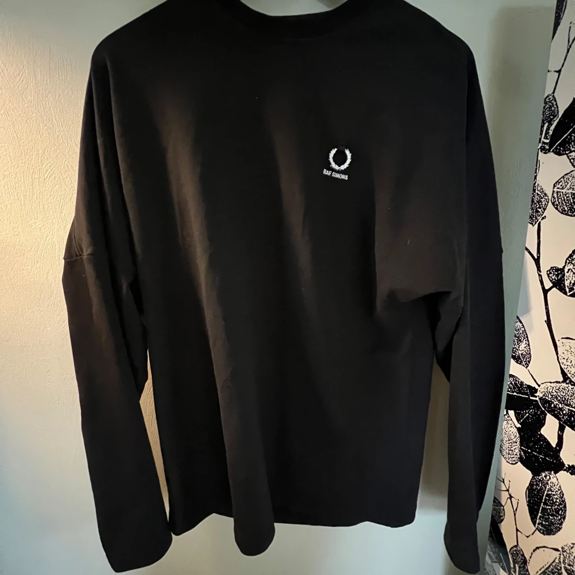 Svart Raf Simons x Fred Perry sweatshirt XS