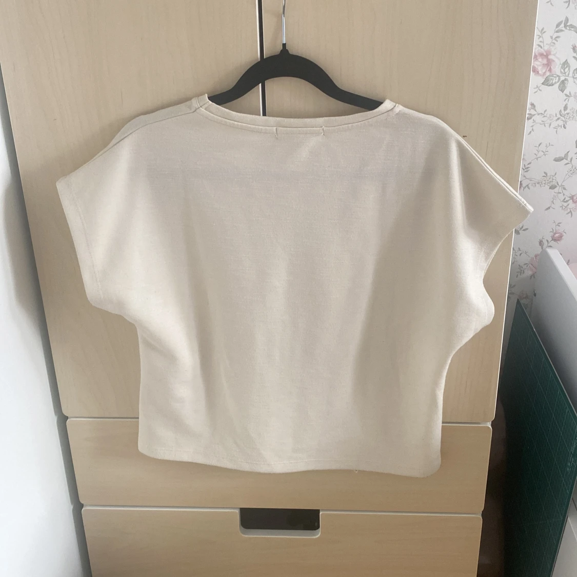 Beige topp från NA-KD i bomull - 1