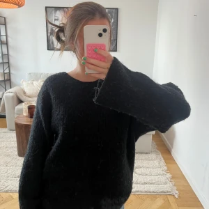 Stickad tröja - Stickad tröja dem öppen rygg!💗💗