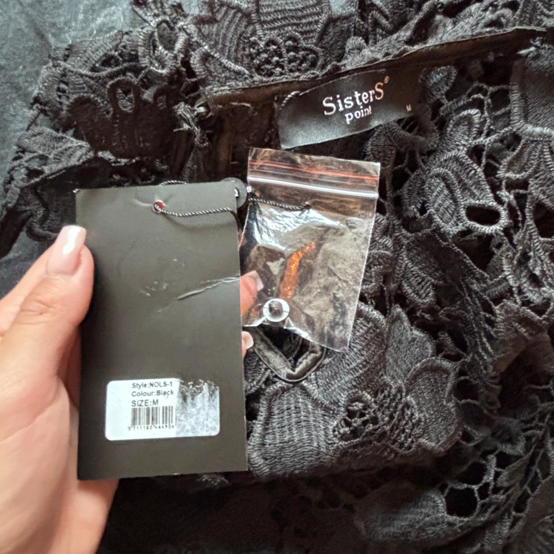 Svart spetsblus från Sisters Point - 4