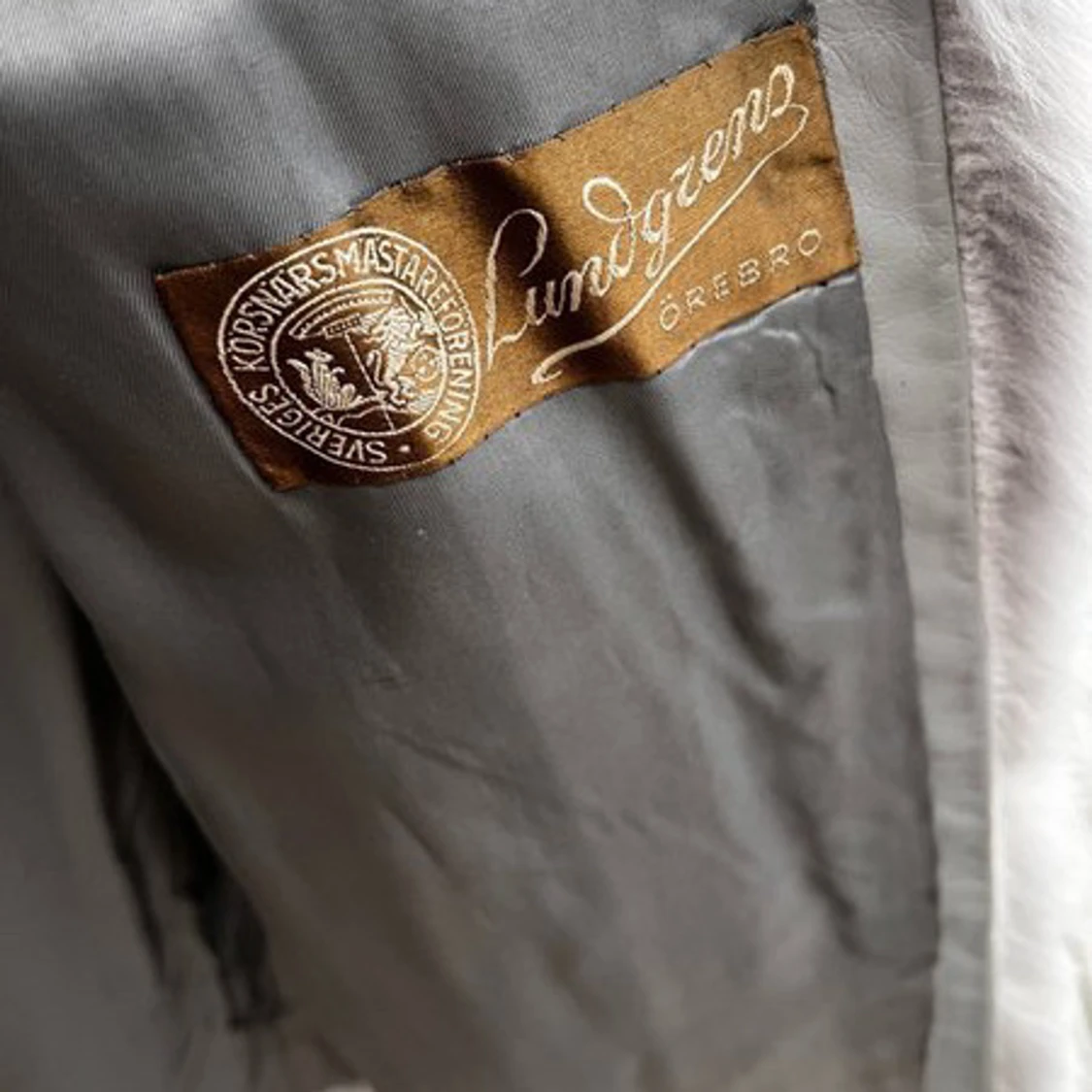 Ljusgrå pälsjacka från Lundgren - 2