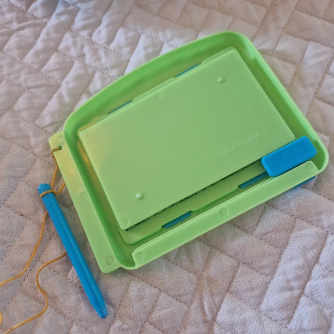 Ritplatta med penna - 2