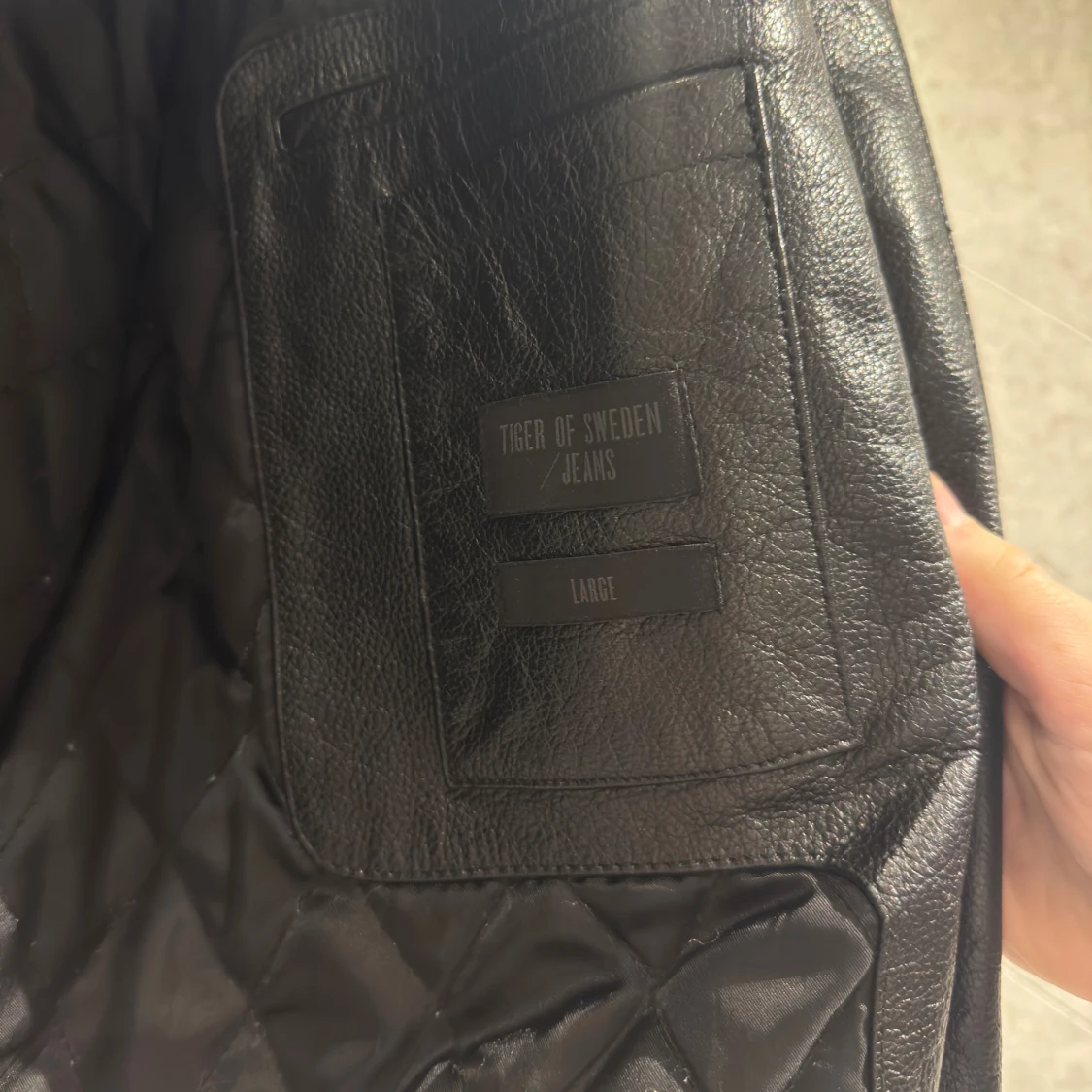Svart skinnjacka Tiger of Sweden L - 1