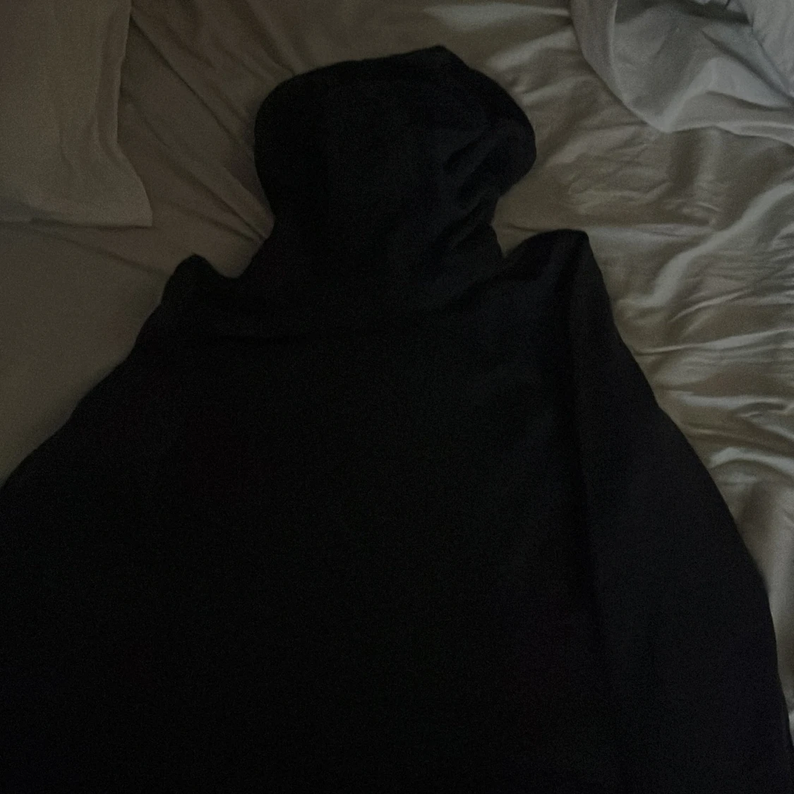 Svart hoodie från Hilfiger Denim M - 1