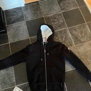 Moose knuckels Bunny - Moose knuckels Bunny i mycket bra skick.